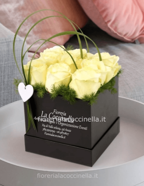 Flower Box Rose Bianche