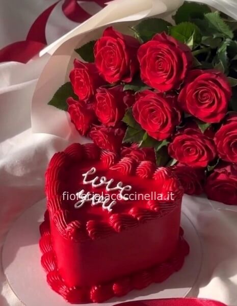 Bouquet Rose Rosse + Lambeth Cake Cuore